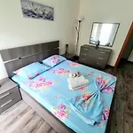 Apartament Me Qera Lungomare Vlore Mari