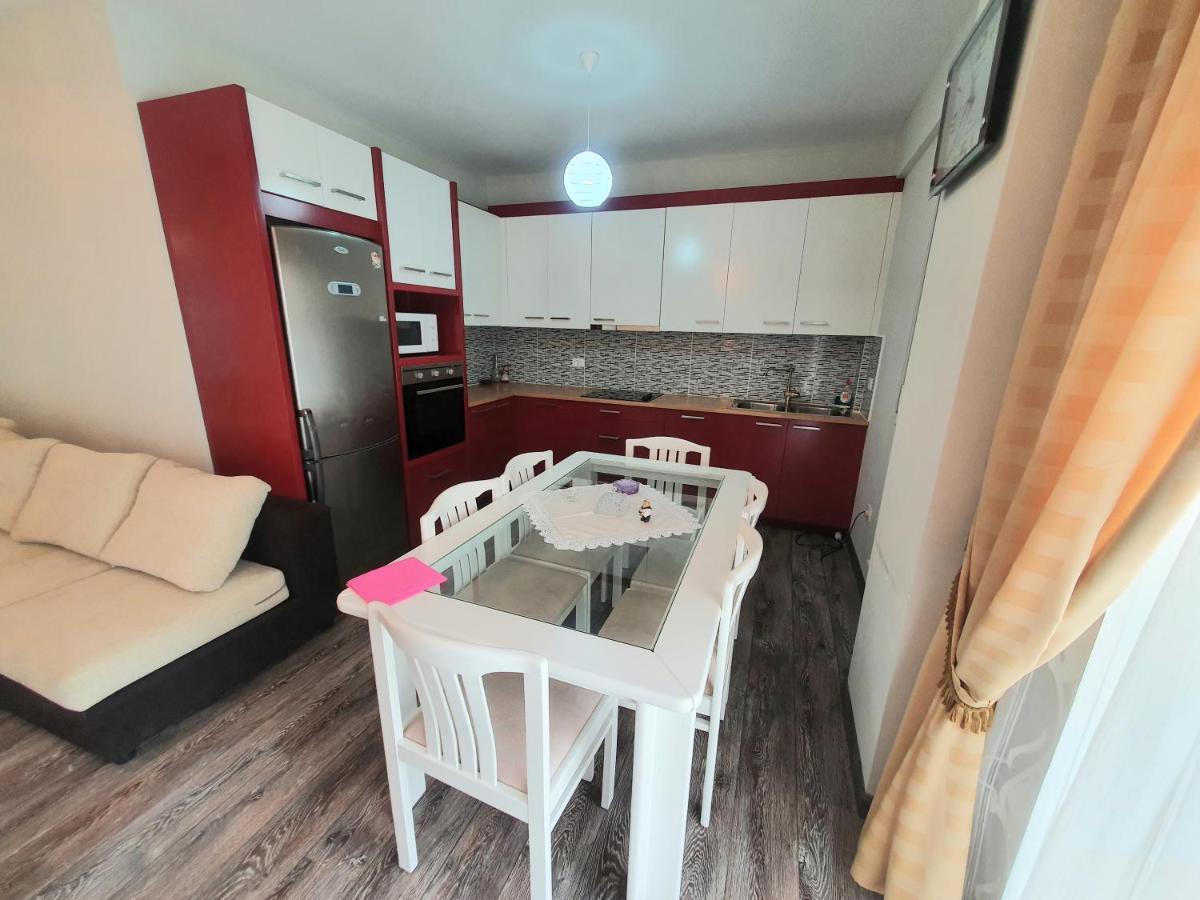 Apartment Me Qera Lungomare Mari *