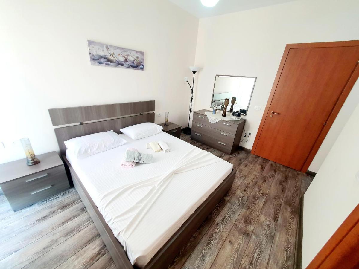 Apartment Me Qera Lungomare Mari *